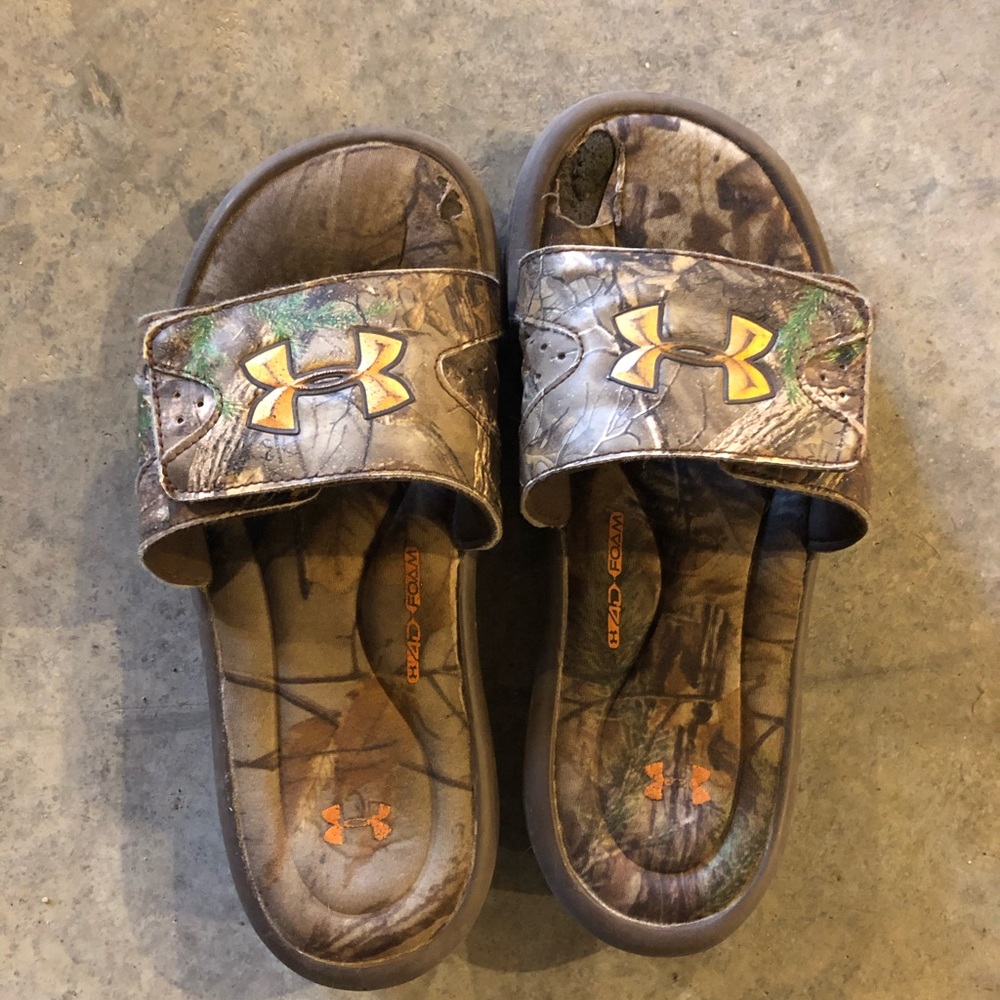 Boys under armour slides